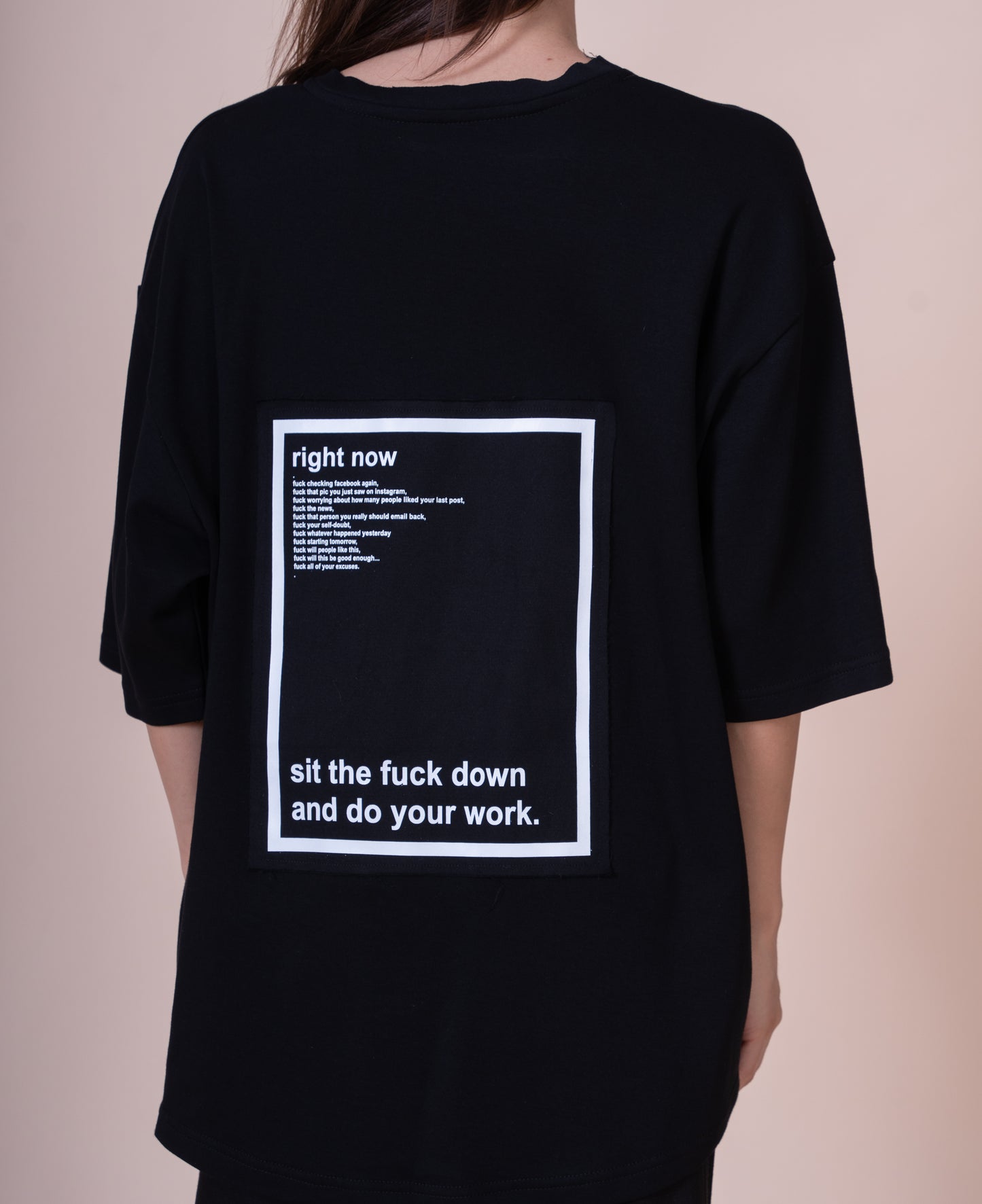OVERTHINKING CLASIC OVERSIZED T-SHIRT IN BLACK