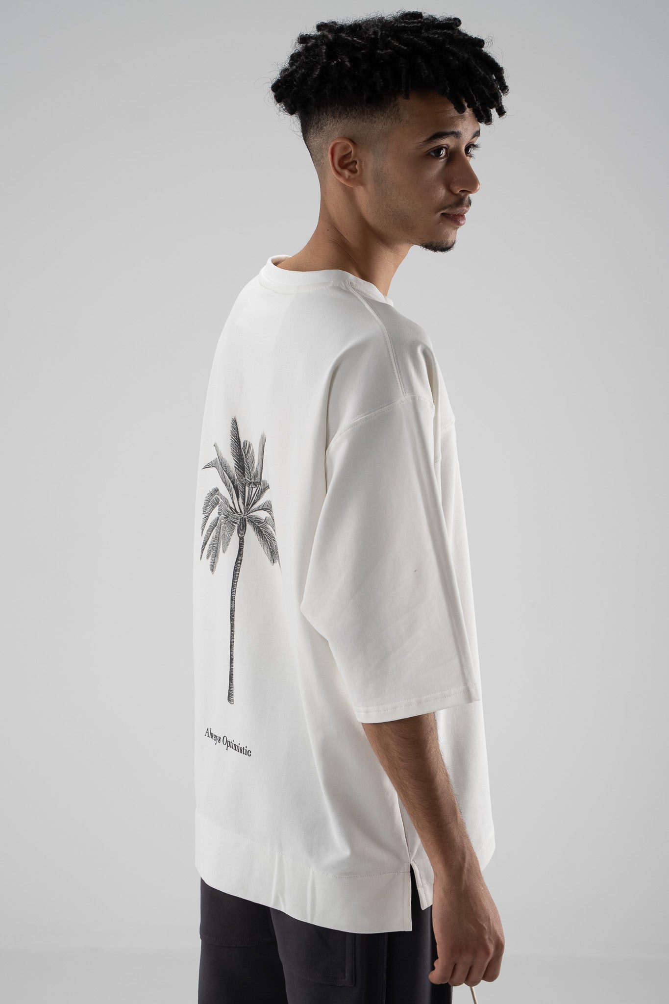 FERE STUDIOS T-SHIRT PALM IN OFF WHITE