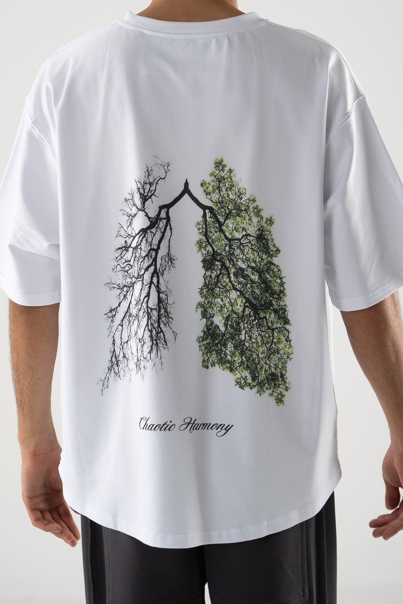 FERE STUDIOS T-SHIRT CLASSIC FIT "CHAOTIC HARMONY"