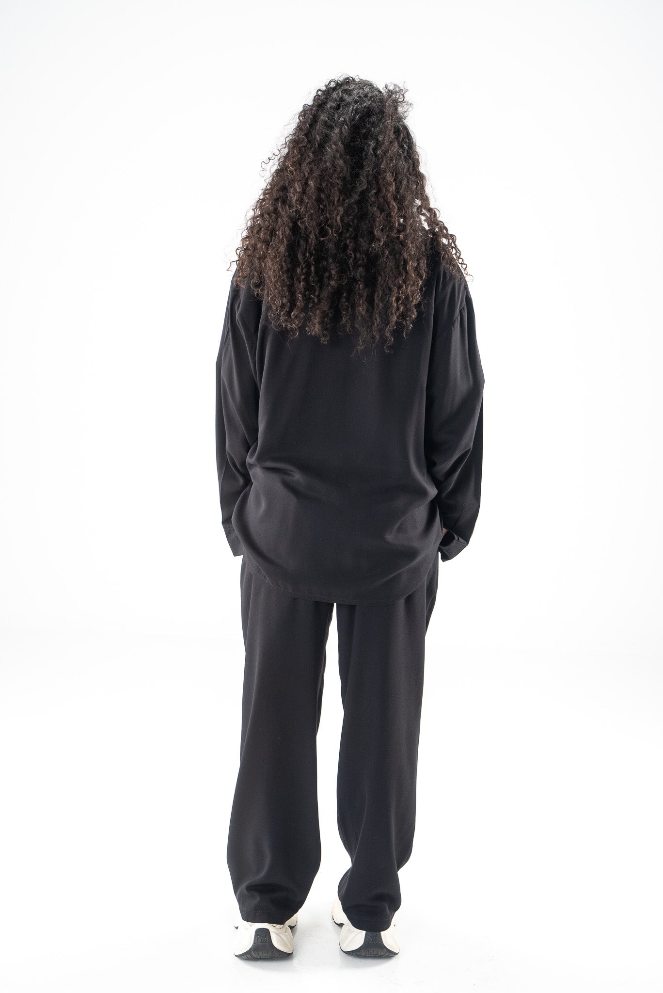 FERE STUDIOS SET IN BLACK