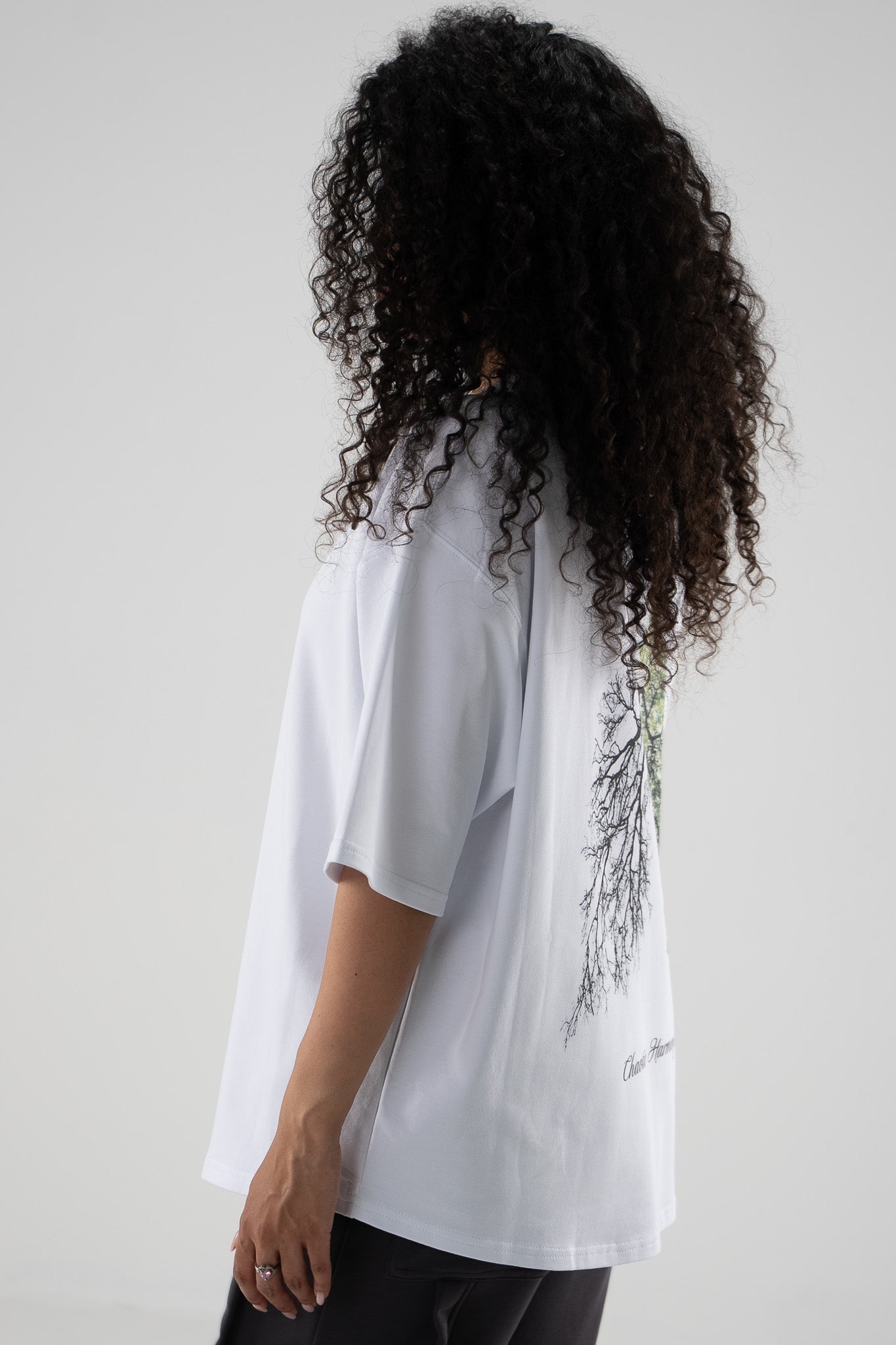 FERE STUDIOS T-SHIRT CLASSIC FIT "CHAOTIC HARMONY"