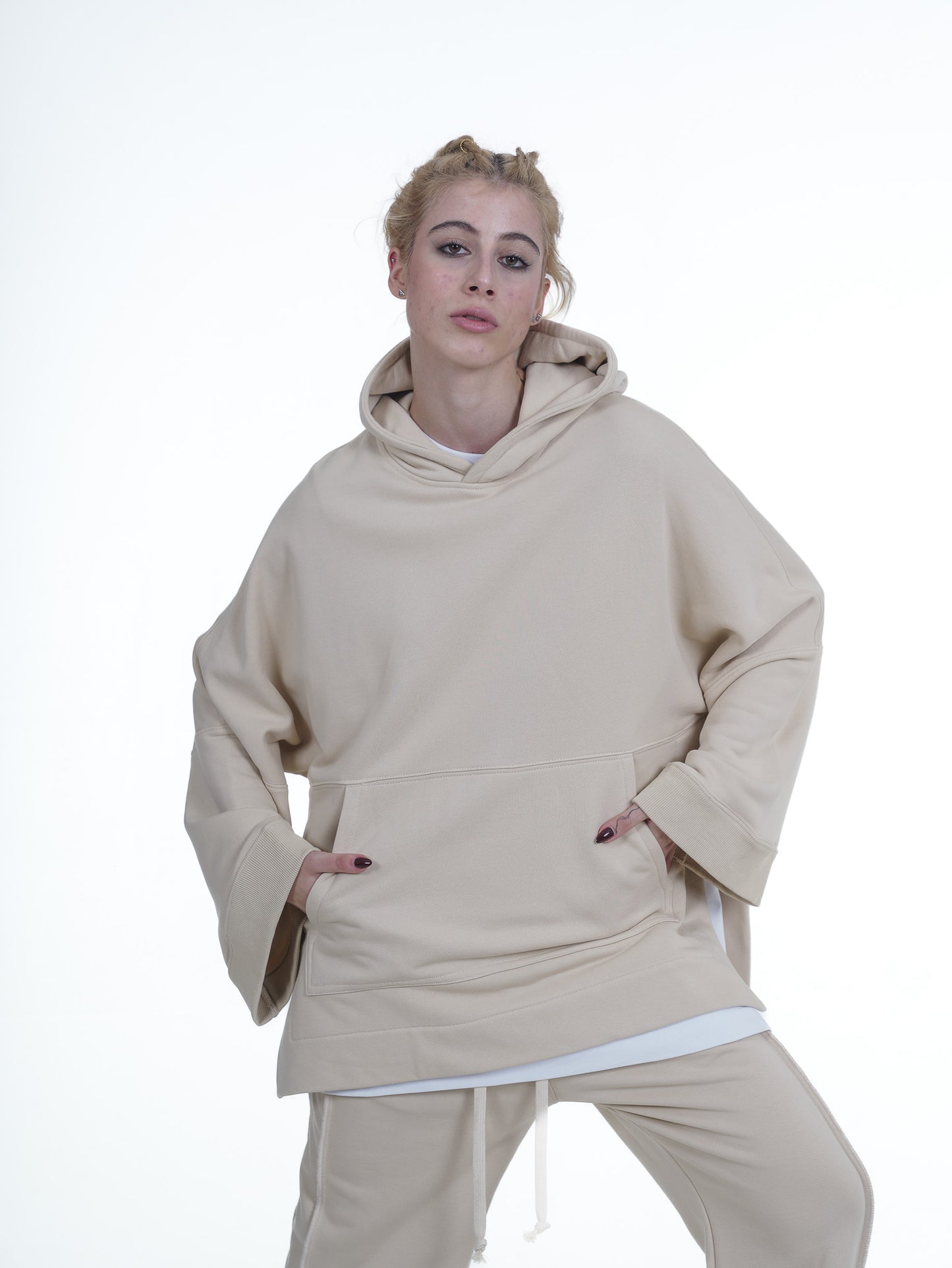 FERE STUDIOS PONCHO HOODIE PURE COTTON IN BEIGE