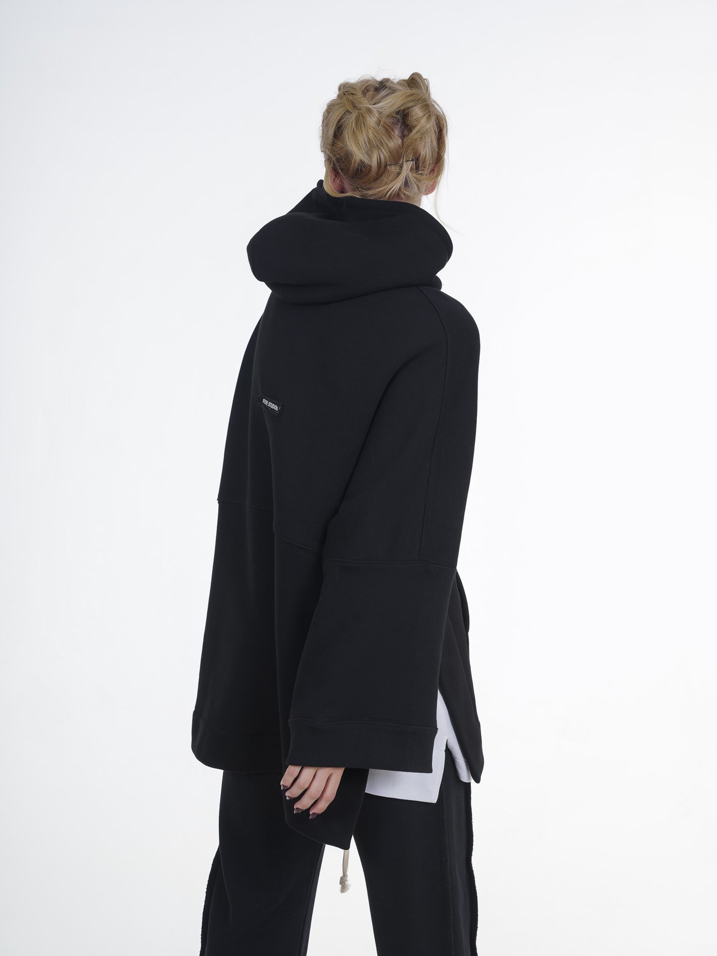 FERE STUDIOS PONCHO HOODIE PURE COTTON IN BLACK