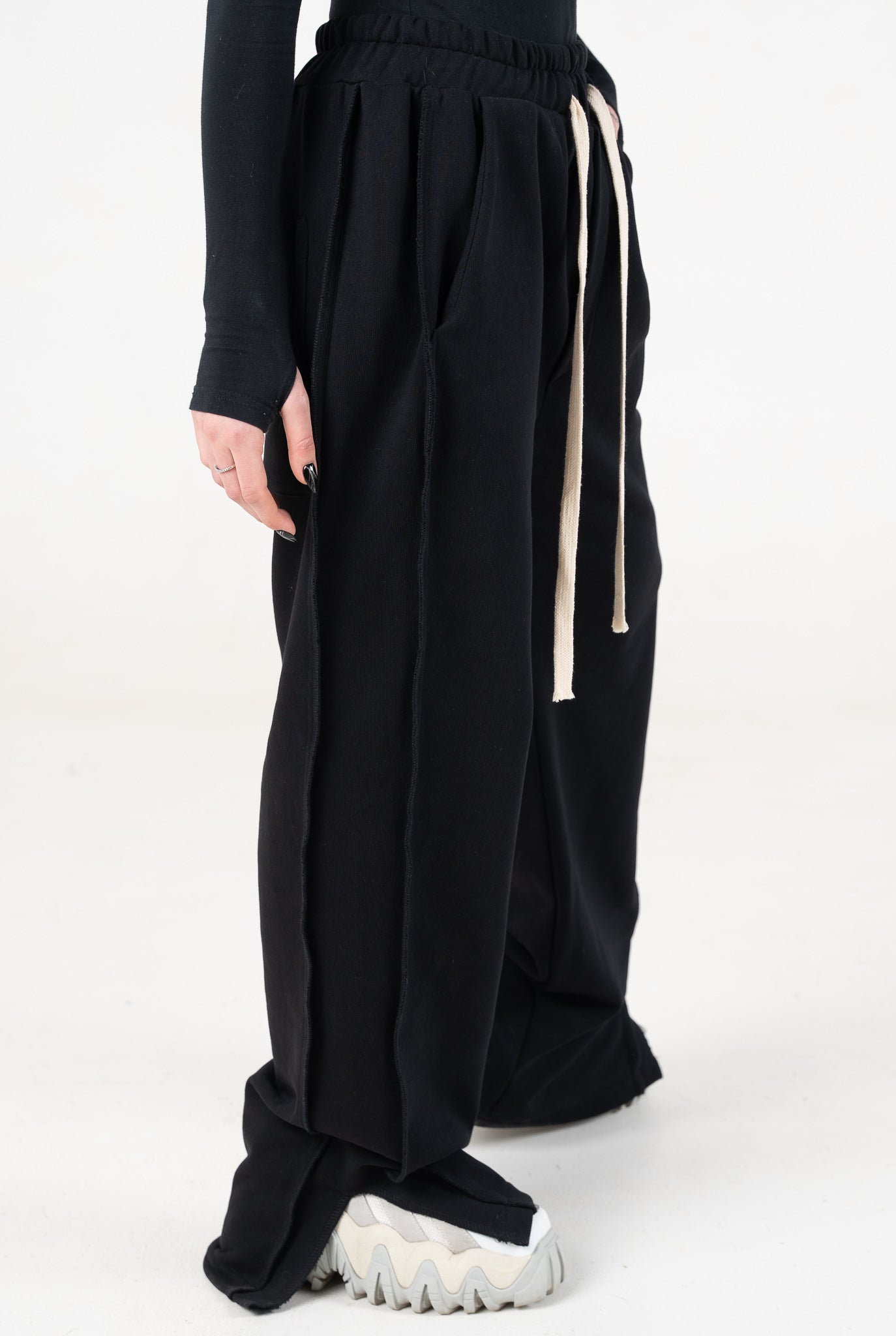 FERE STUDIOS PANTS BAGGY LOOSE FIT IN BLACK