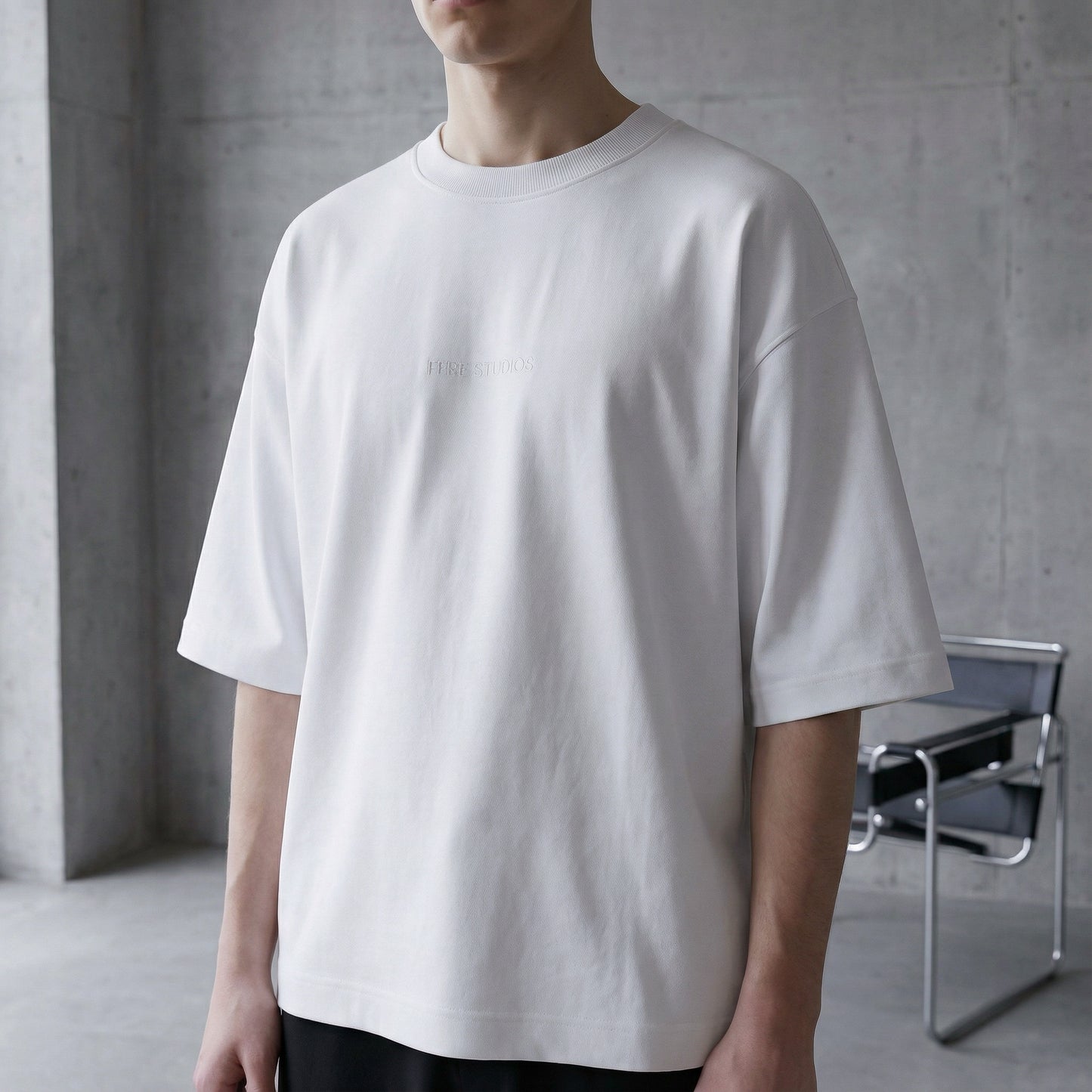 FS WHITE EMBROIDERY OVERSIZED T-SHIRT