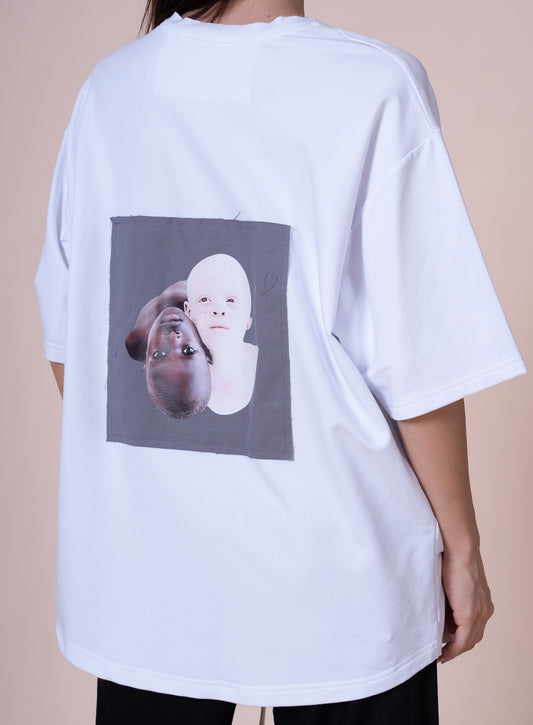 NO DIFFERENCE CLASIC OVERSIZED T-SHIRT