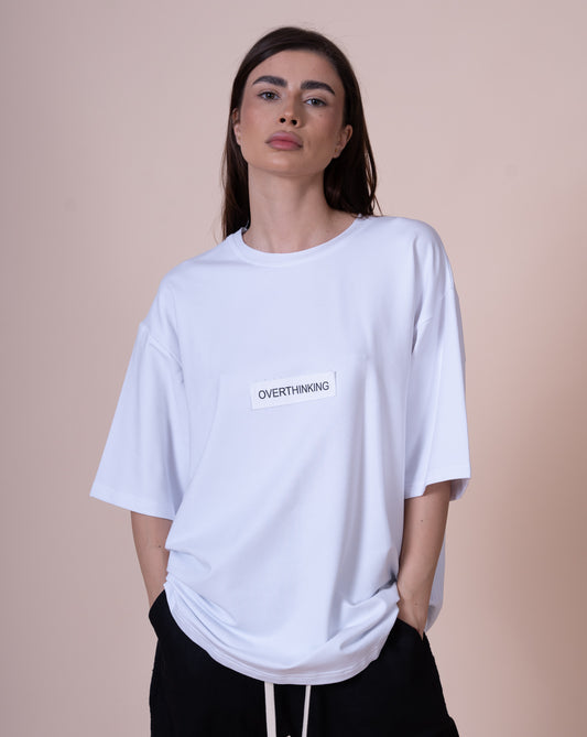 OVERTHINKING CLASIC OVERSIZED T-SHIRT