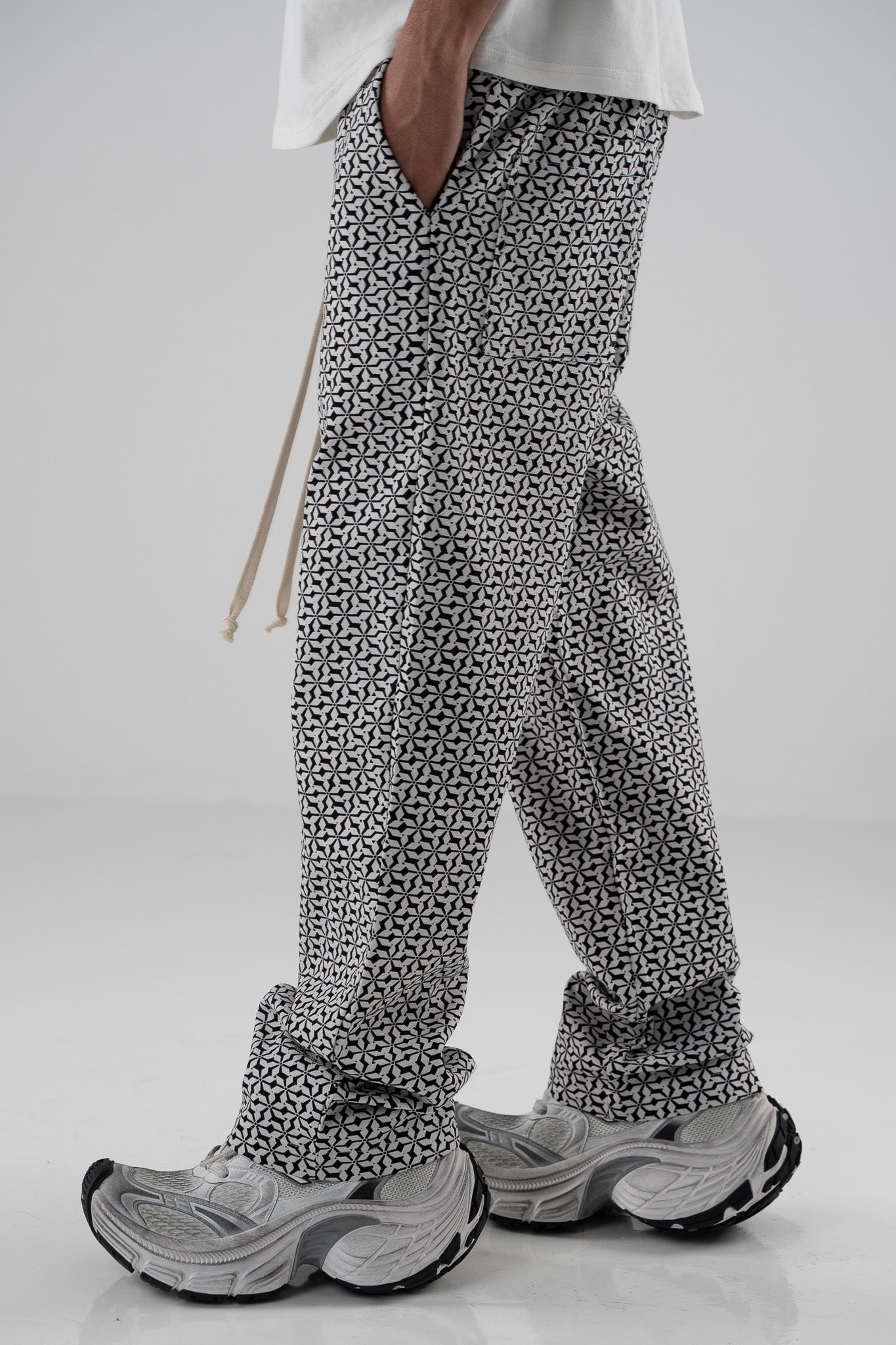 FERE STUDIOS PANTS MINIMAL PRINT