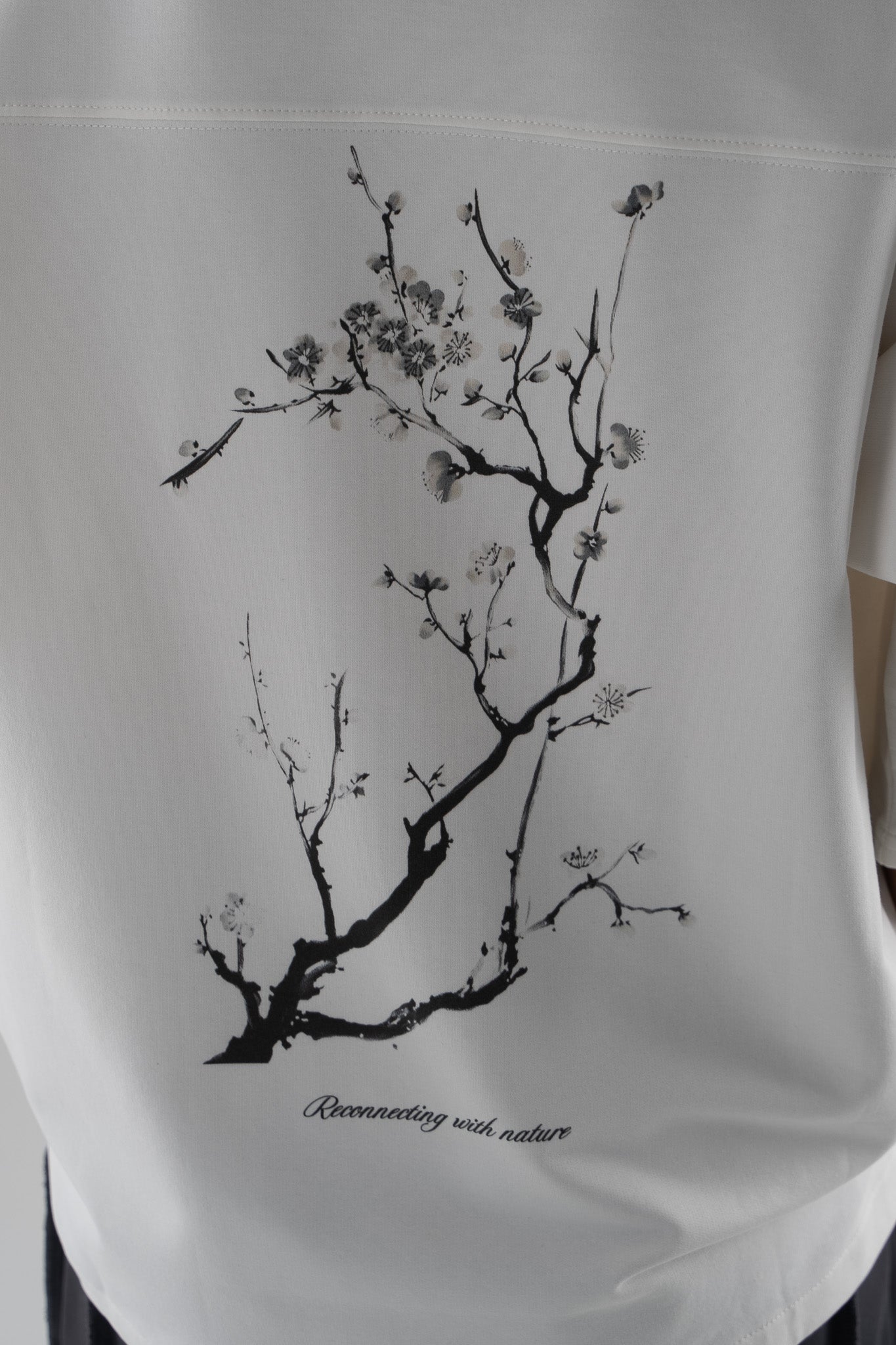 FERE STUDIOS T-SHIRT IN OFF WHITE "CONNECTING WITH NATURE"