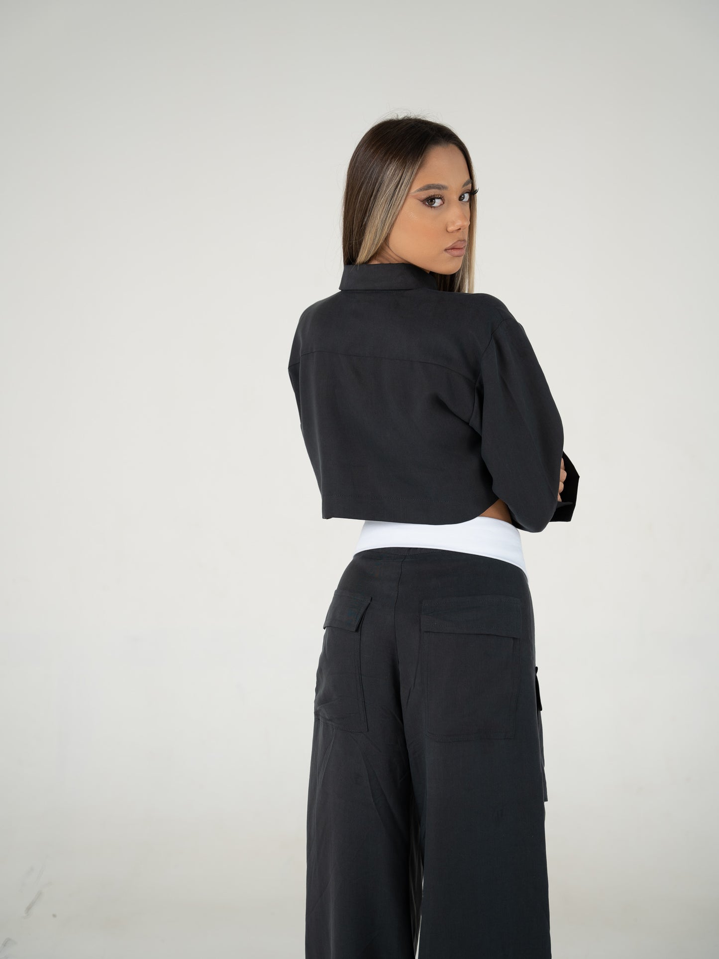 KATUO CROP SUITE IN GRAY