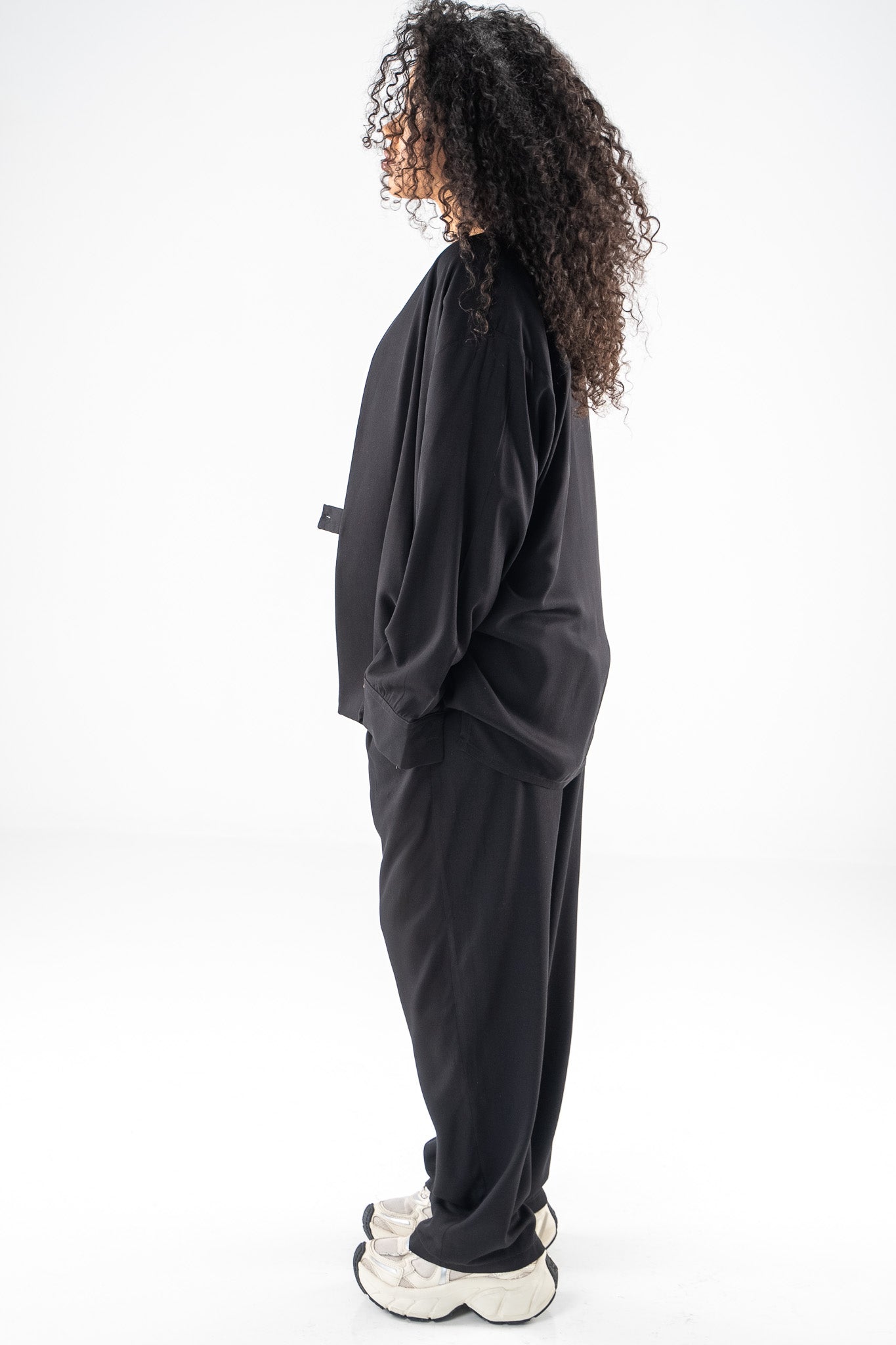 FERE STUDIOS SET IN BLACK
