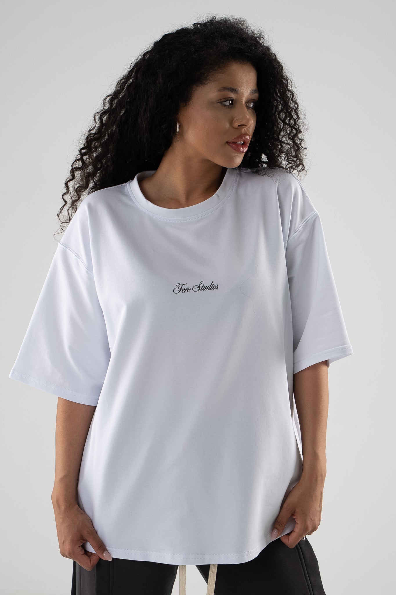FERE STUDIOS T-SHIRT CLASSIC FIT "CHAOTIC HARMONY"