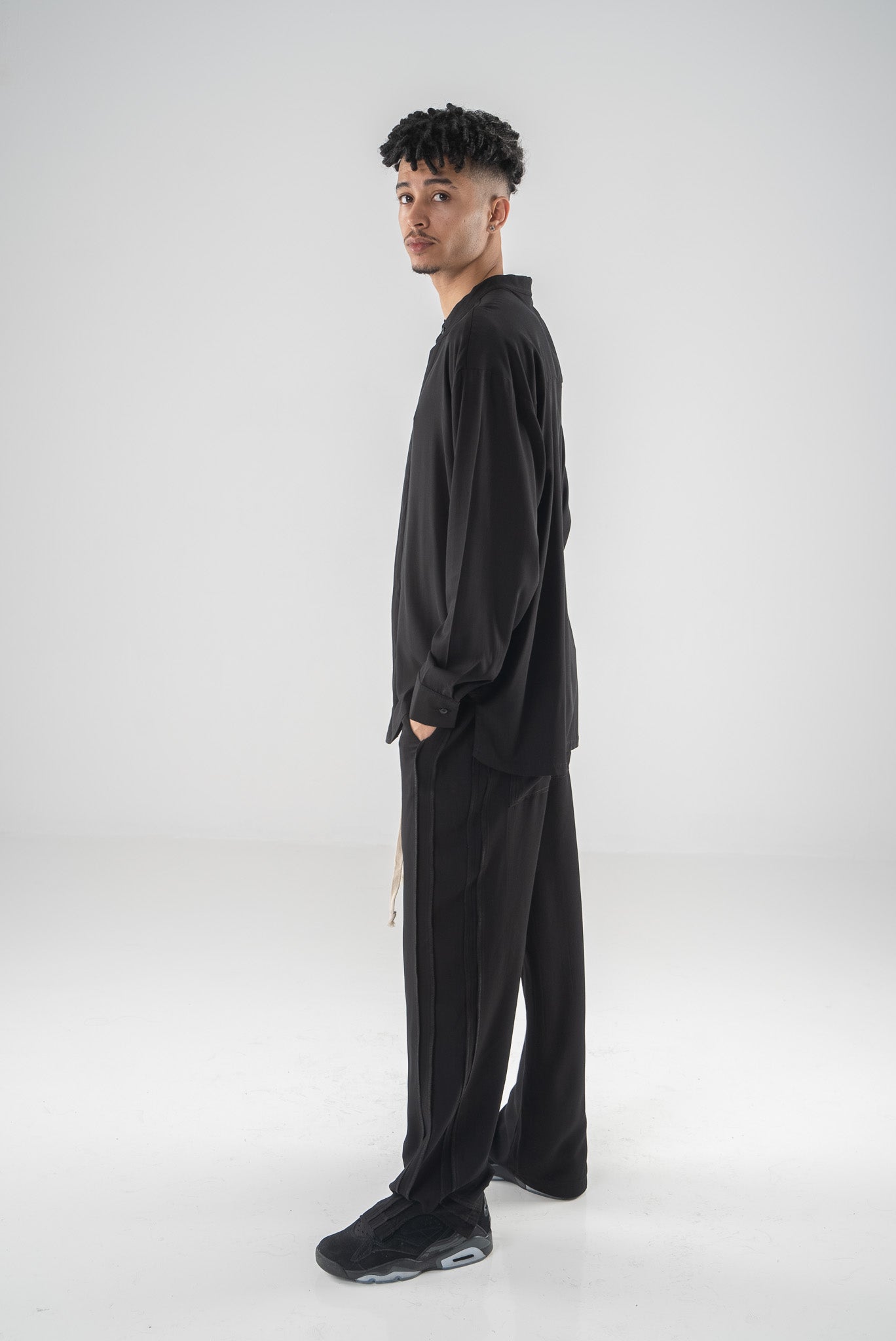 FERE STUDIOS SET IN BLACK EDITION