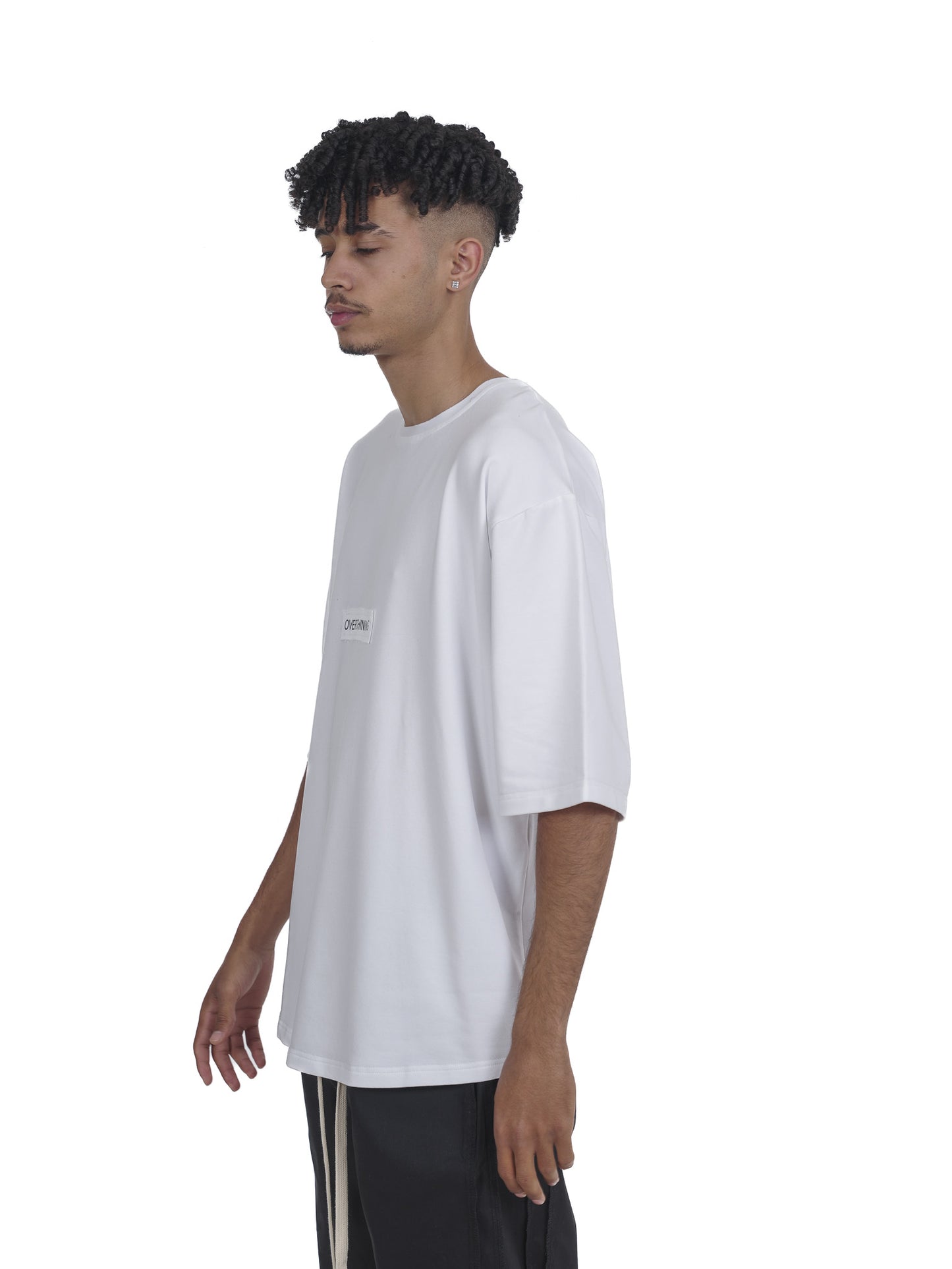 OVERTHINKING CLASIC OVERSIZED T-SHIRT