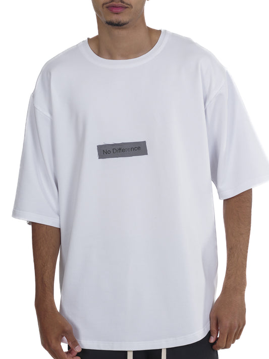 NO DIFFERENCE CLASIC OVERSIZED T-SHIRT