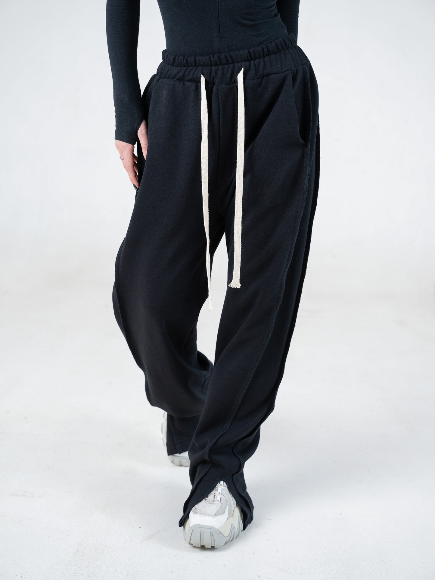 FS  SWEATPANTS IN BLACK