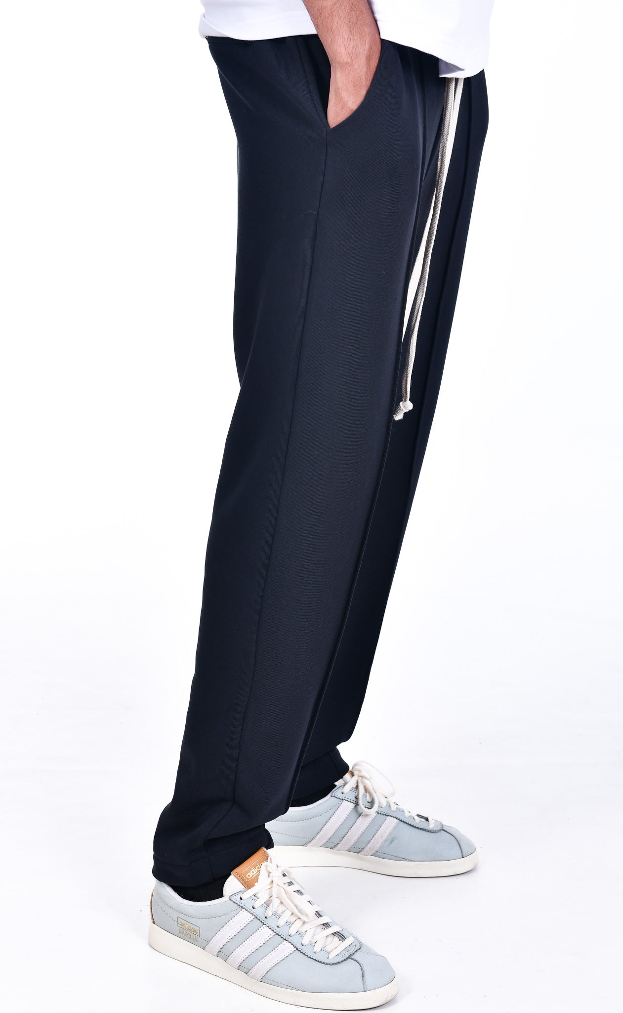 FERE STUDIOS PANTS CLASSIC FIT IN BLACK