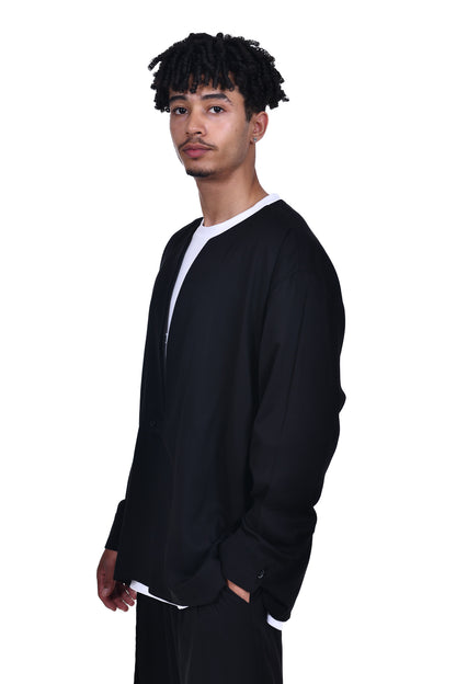 FERE STUDIOS FITTING COLLARLESS SHIRT IN BLACK