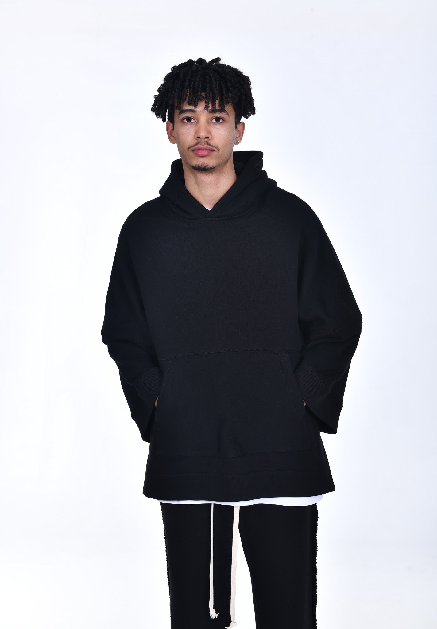FERE STUDIOS PONCHO HOODIE PURE COTTON IN BLACK