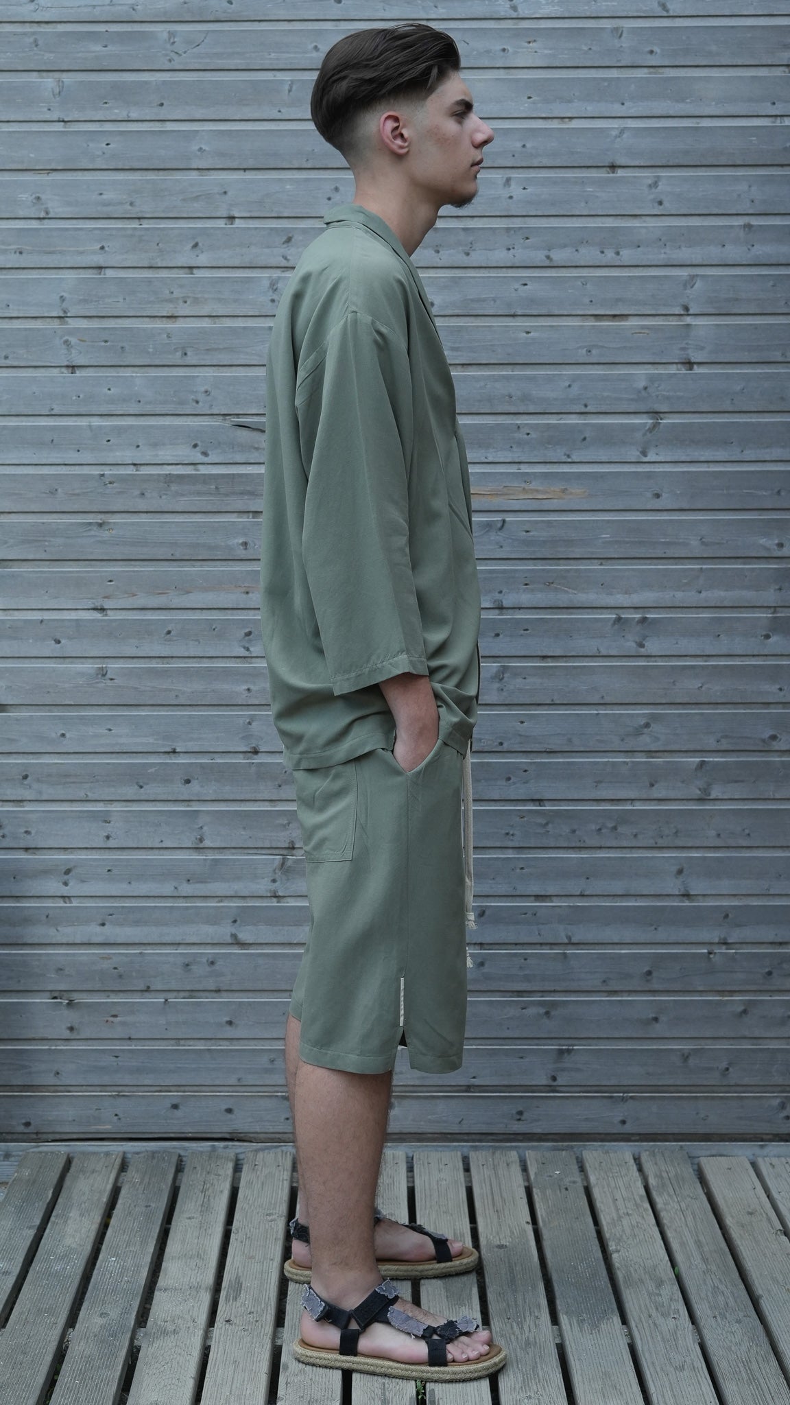 FERE STUDIOS RELAXED SET FIT IN ARMY