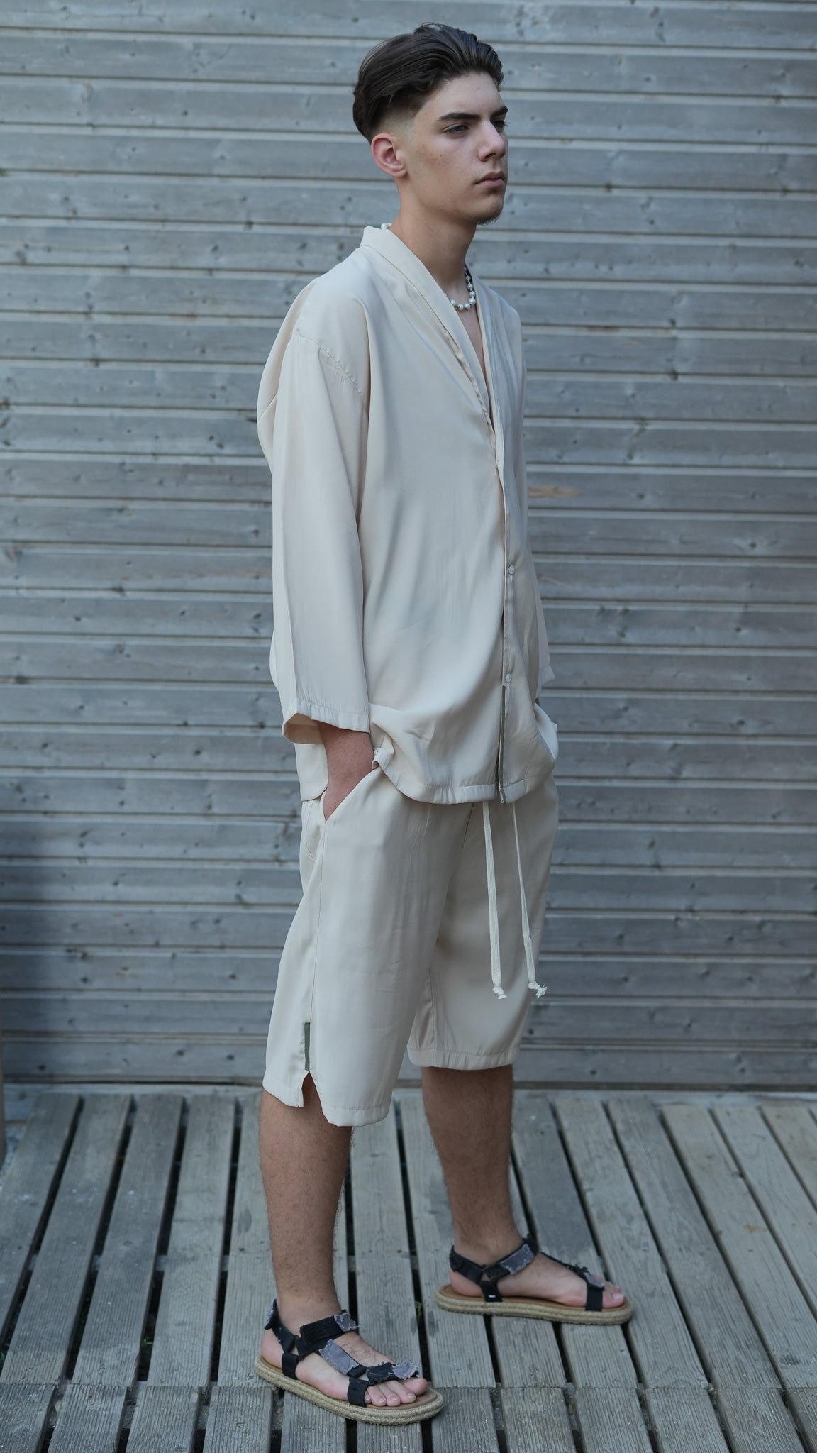 FERE STUDIOS RELAXED SET FIT IN BEIGE