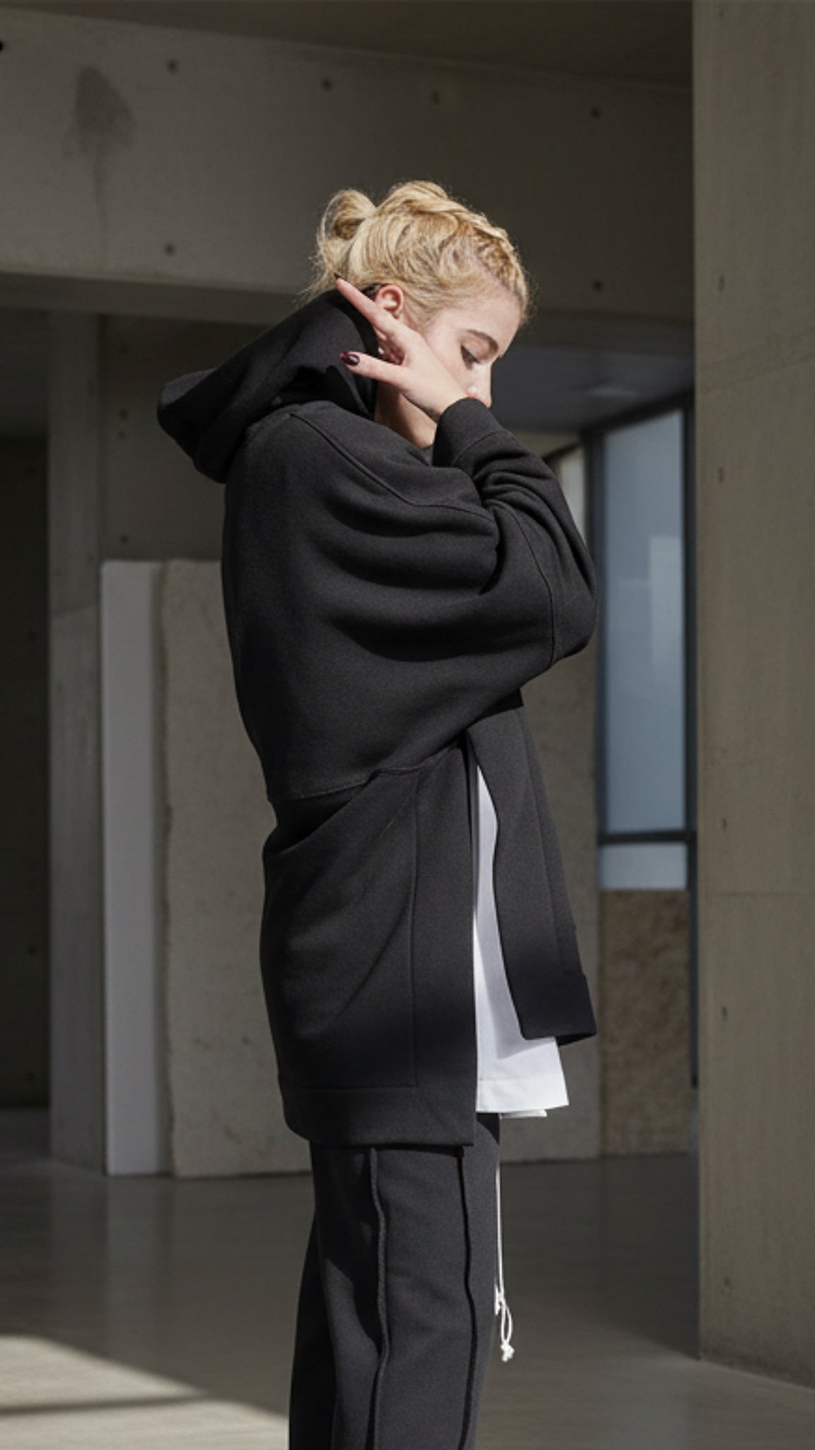 FERE STUDIOS PONCHO HOODIE PURE COTTON IN BLACK