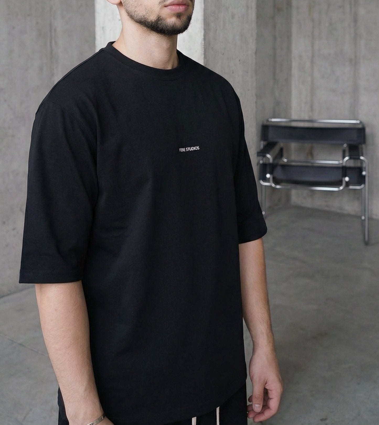 FS LOGO T-SHIRT IN BLACK