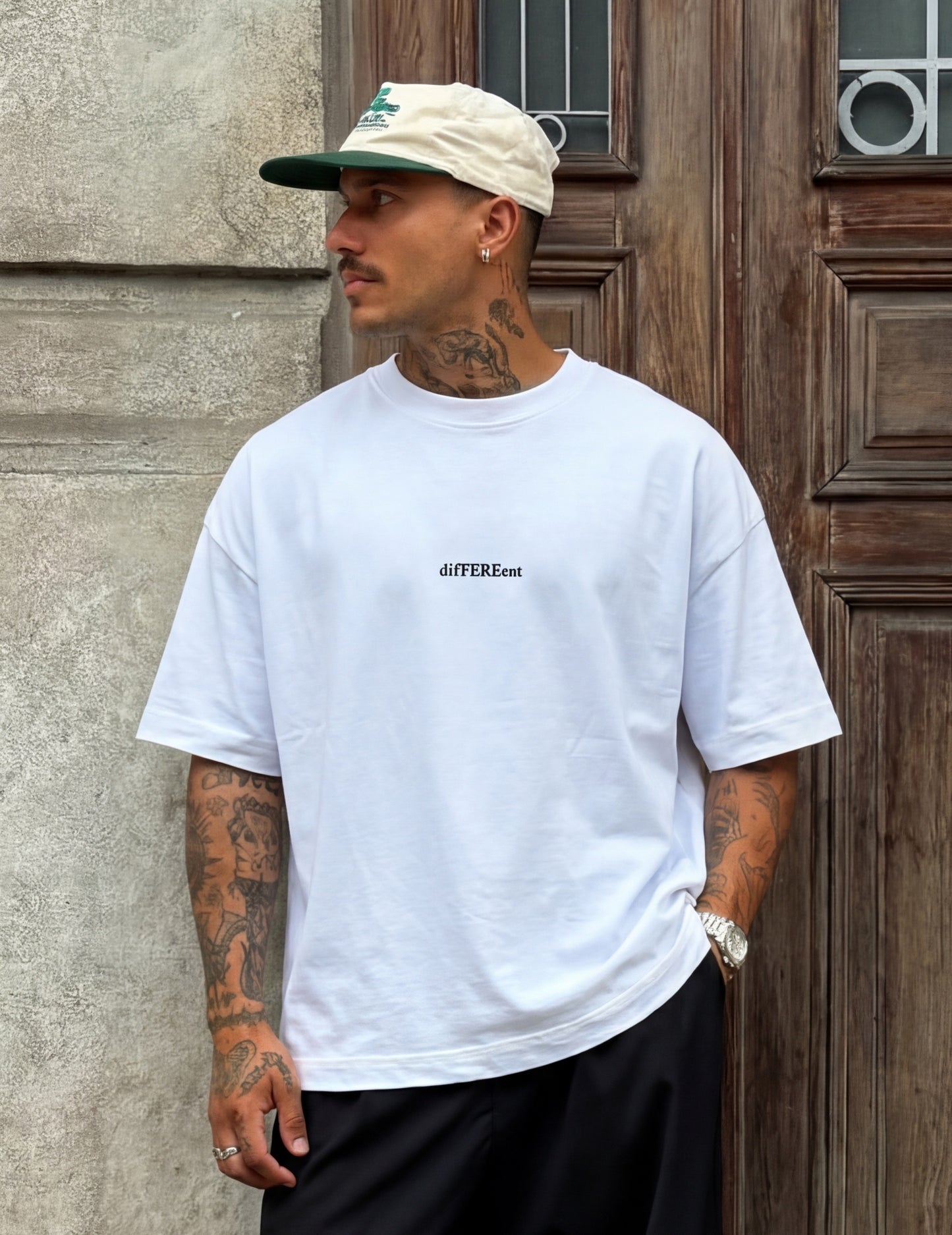 difFEREnt Minimal Oversized T-Shirt