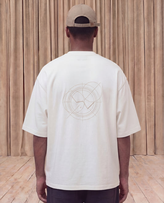 tricou alb barbati cu print cassiopeia design modern minimalist bumbac premium oversized fit
